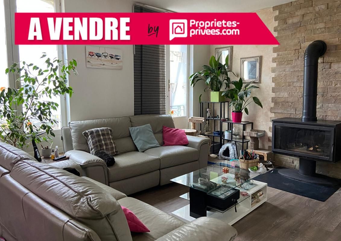 Maison et local commercial- Sable Sur Sarthe 8 pièce(s) 162 m2