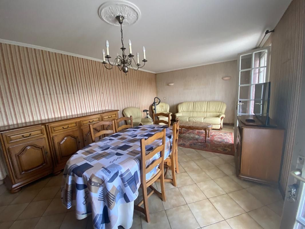 ROUFFIAC EXCLUSIVITE Maison de 5 pièces sur sous sol complet aménageable 3