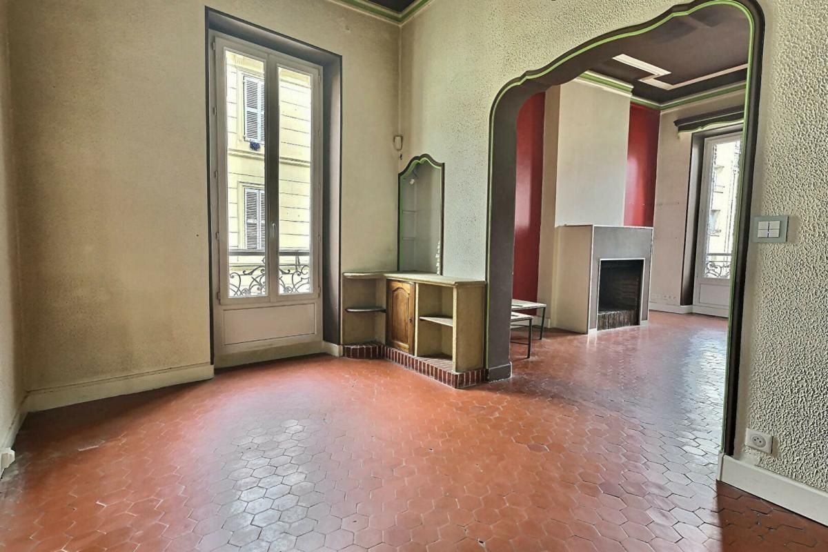 MARSEILLE-1ER-ARRONDISSEMENT très bel appartement Marseille 5 pièce(s) 135 m2 (158m² habitables) 2