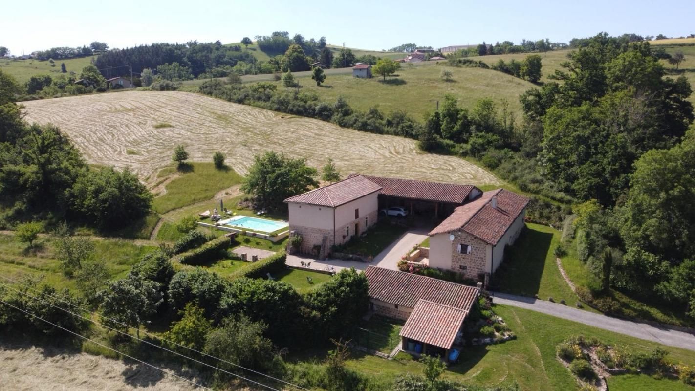 PONTCHARRA-SUR-TURDINE Belle Propriété 9 pièce(s) 230 m2 3
