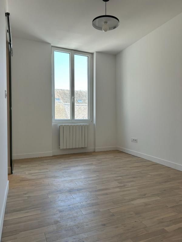 HONFLEUR 14600 Honfleur centre Appartement 2 pièces rénové à neuf  194 300 E 3
