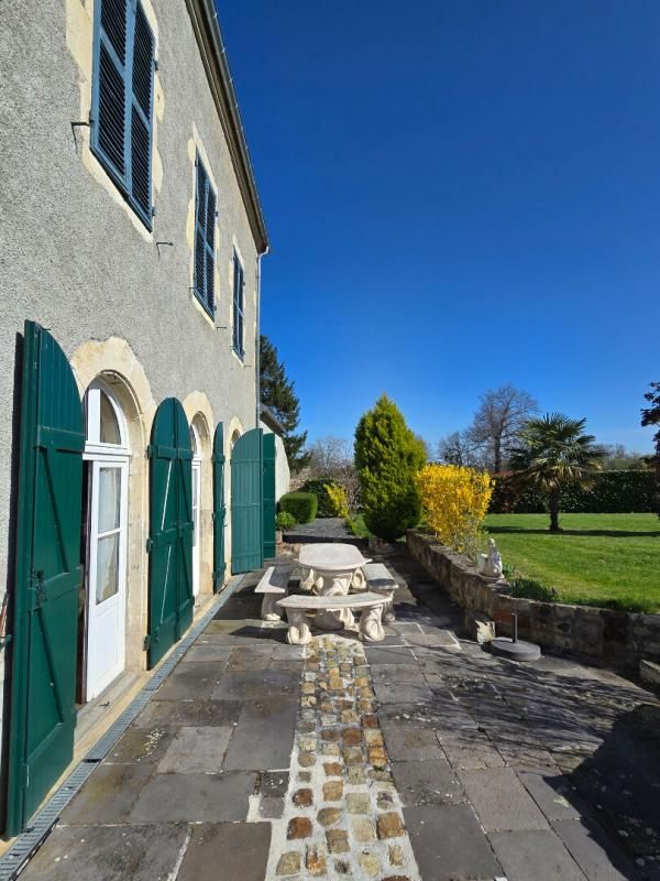 Maison Saint Etienne De Vicq 8 pièce(s) 197 m2