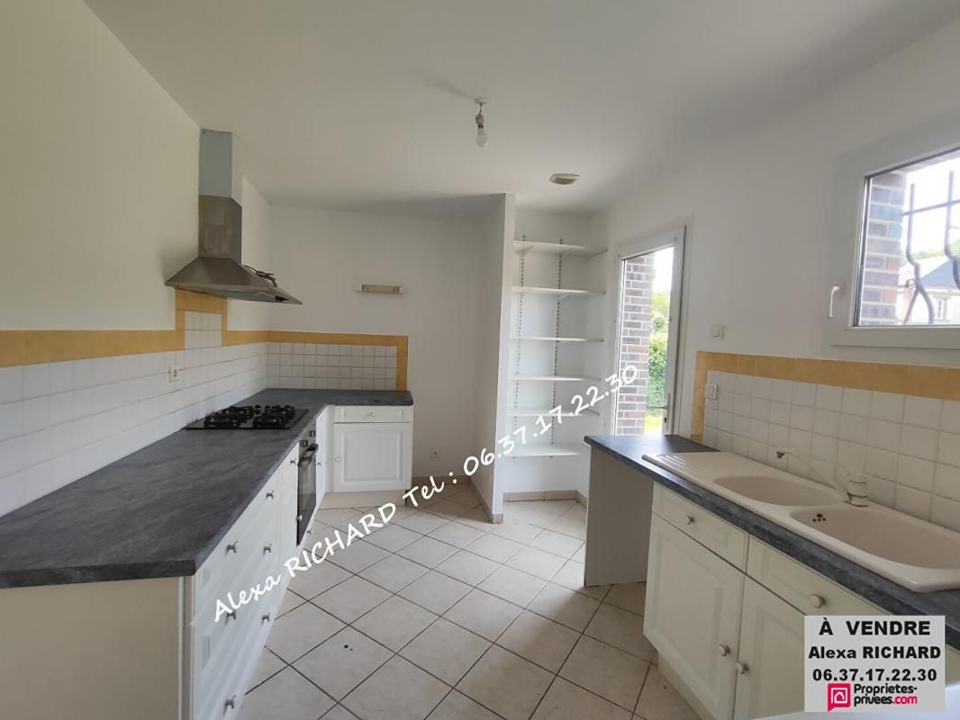 LA FERRIERE-SUR-RISLE Maison individuelle La Ferriere Sur Risle 5 pièces 120 m2 4
