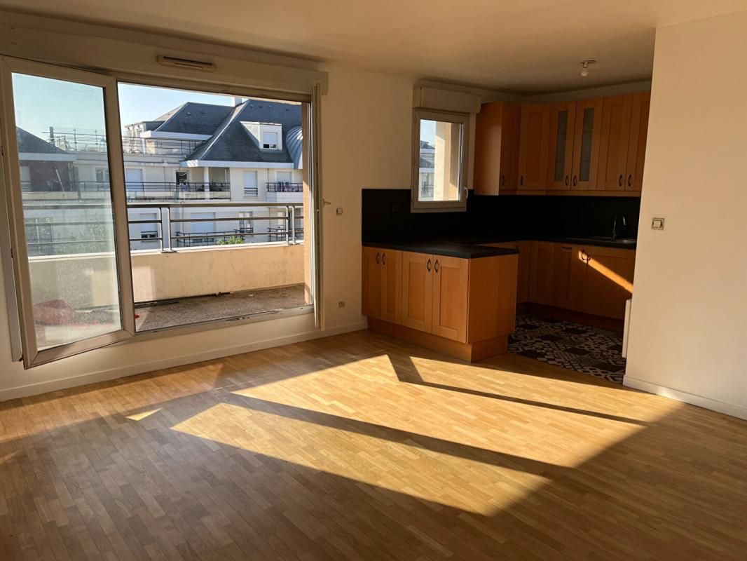 CARRIERES-SOUS-POISSY Appartement Carrieres Sous Poissy 3 pièce(s) 58 m2 2