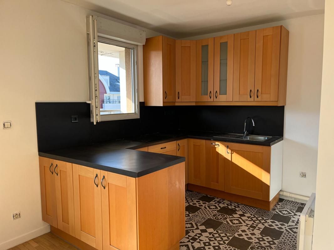 CARRIERES-SOUS-POISSY Appartement Carrieres Sous Poissy 3 pièce(s) 58 m2 3