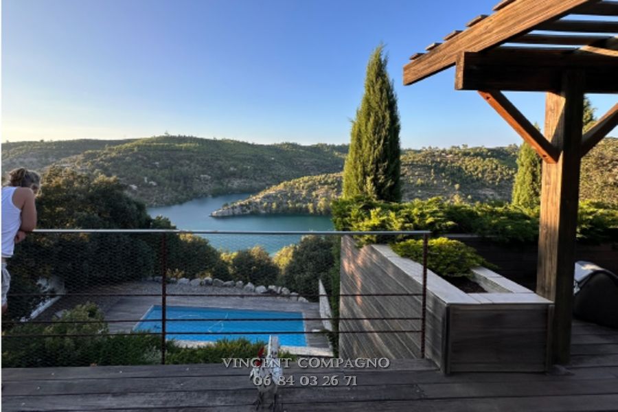 ESPARRON-DE-VERDON Maison 5 pièce(s) 130 m2 2
