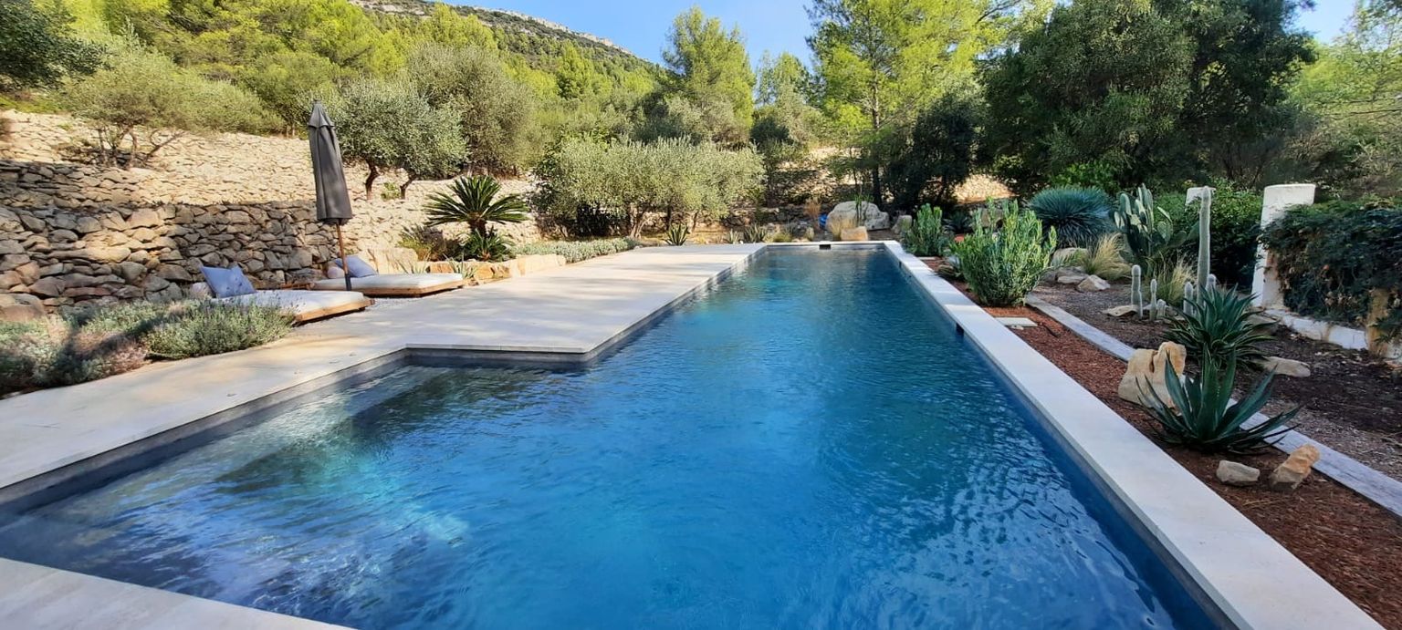SOLLIES-TOUCAS Maison avec piscine plain pied Sollies toucas 2