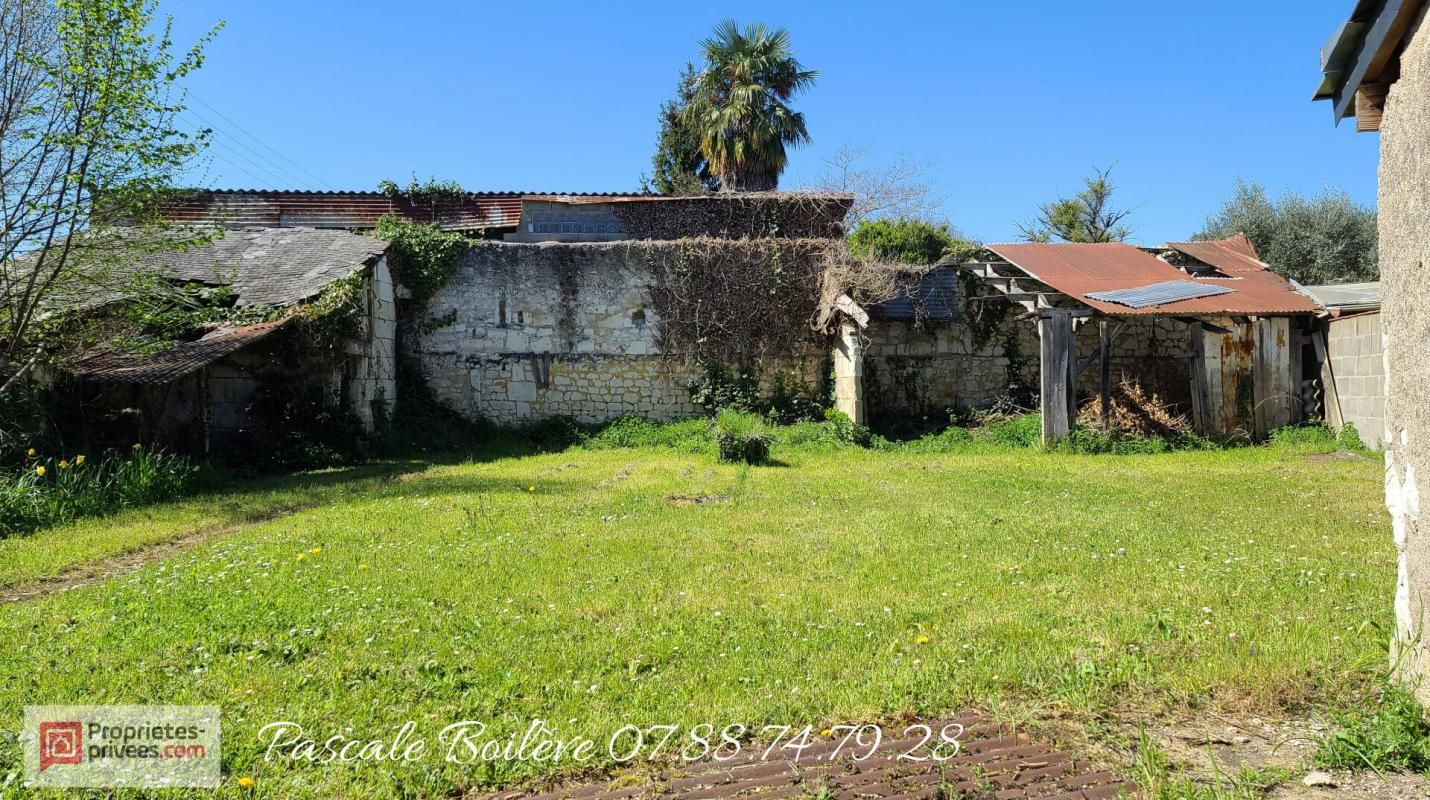 VERNANTES Maison de bourg à rénover 154 m² - VERNANTES (49390) 2