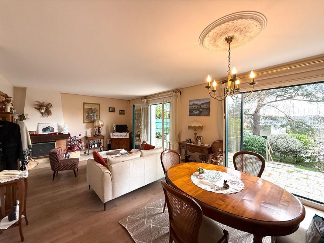 VANNES Maison familiale de 133 m² sur un terrain de 520 m² avec vue partielle sur les mâts des voiliers ? Rive Gauche du Port de Vannes 2