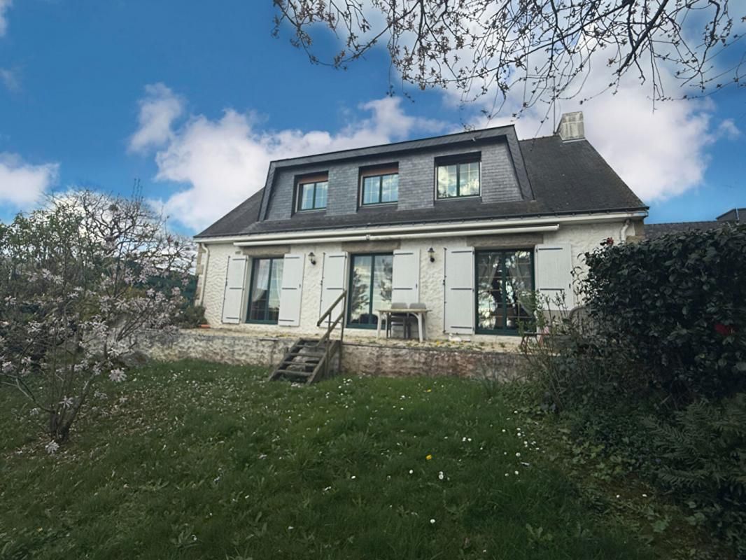 VANNES Maison familiale de 133 m² sur un terrain de 520 m² avec vue partielle sur les mâts des voiliers ? Rive Gauche du Port de Vannes 3