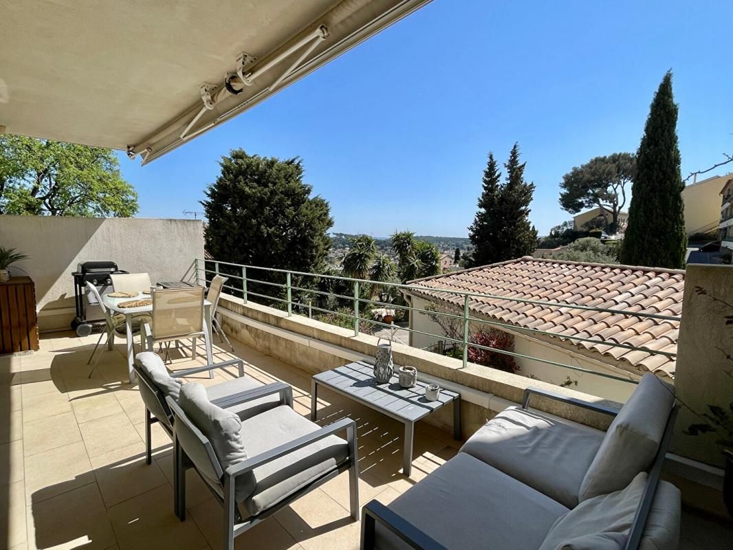 En exclusivité superbe appartement T3 - Grande terrasse et parking - Ollioules (83190)