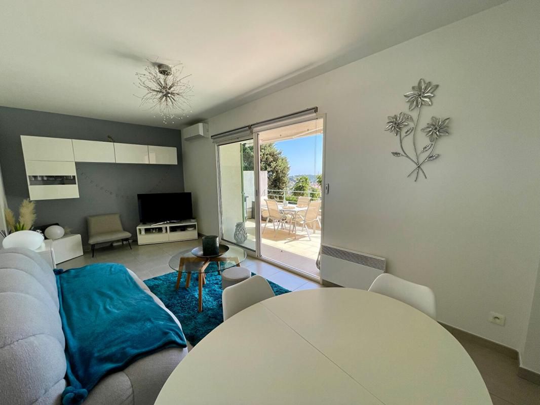 OLLIOULES En exclusivité superbe appartement T3 - Grande terrasse et parking - Ollioules (83190) 2