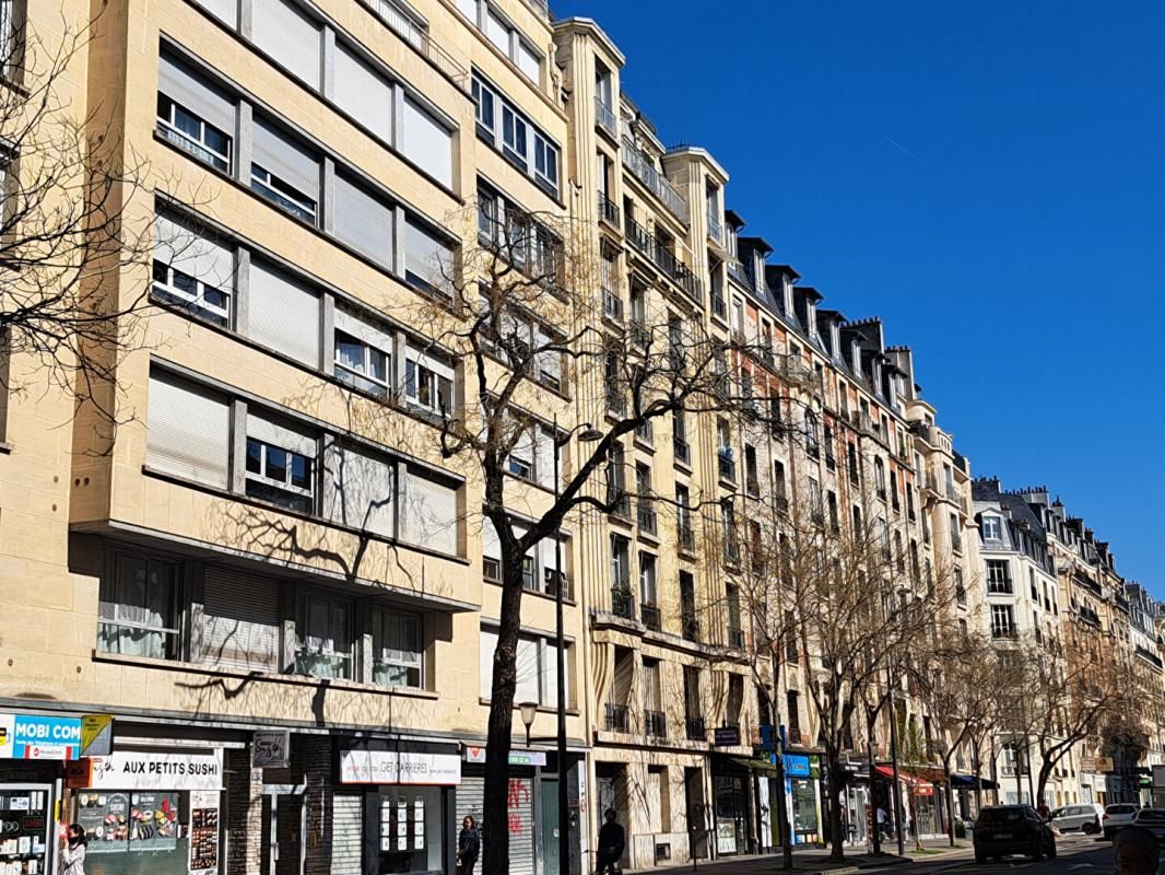 PARIS-15E-ARRONDISSEMENT 3 pièces lumineux Porte de Versailles 2