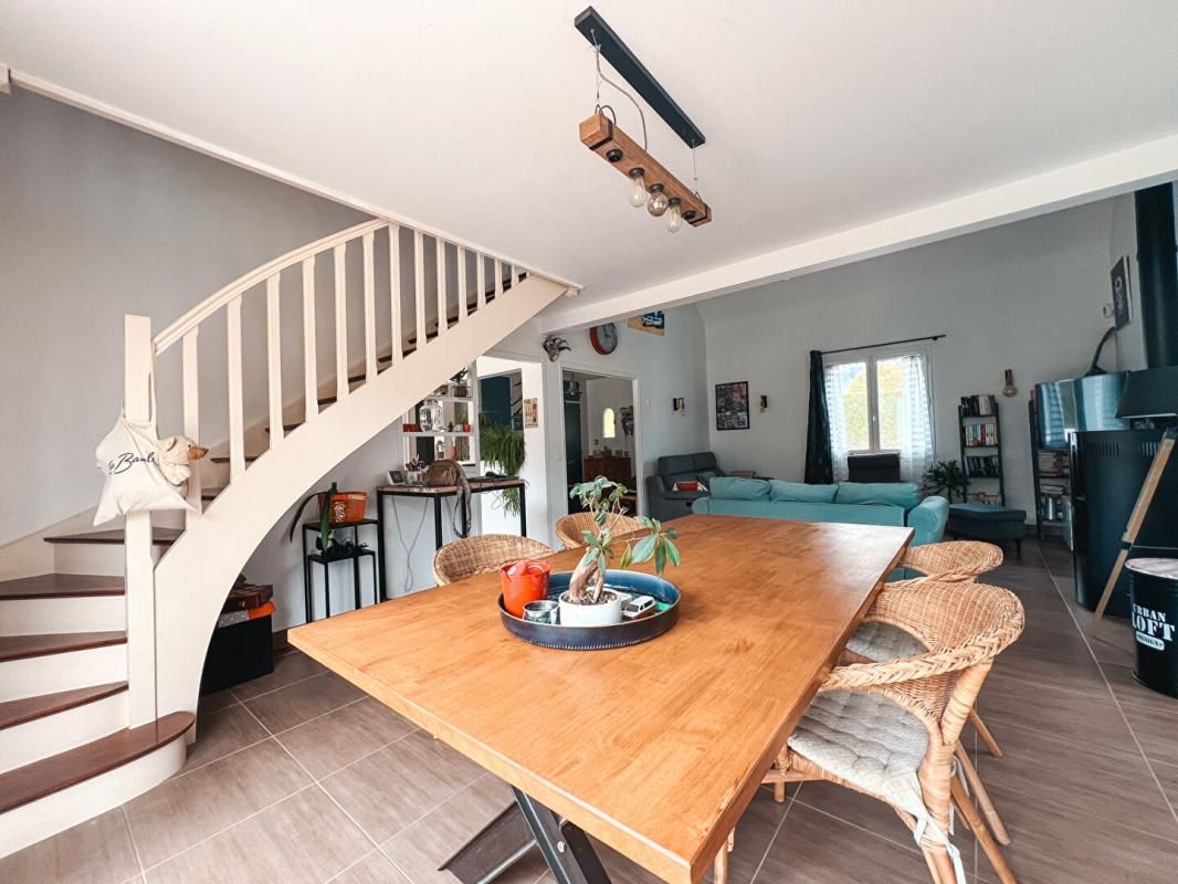 Maison Sautron 165 m2 - Jardin clos, double garage et combles aménageables