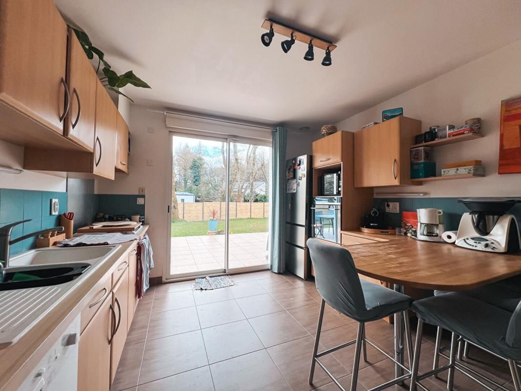 SAUTRON Maison Sautron 165 m2 - Jardin clos, double garage et combles aménageables 3
