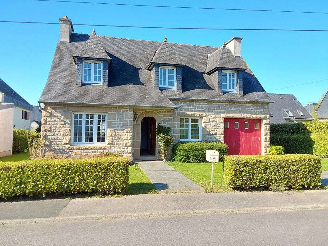Maison Carhaix Plouguer 6 pièce(s) 110 m2