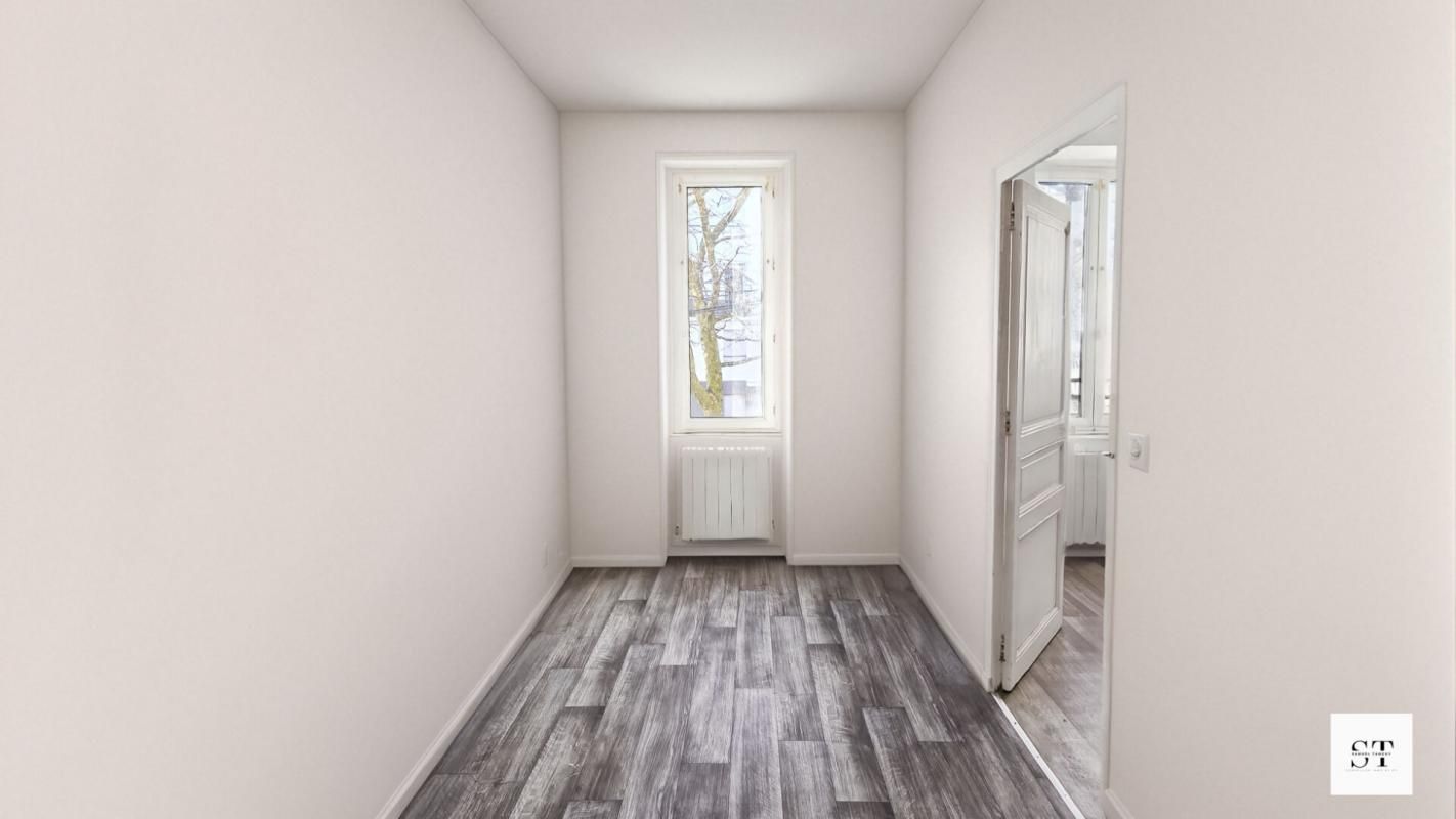 À VENDRE : Charmant T2 lumineux situé au 20 boulevard de la Liberté à Nantes