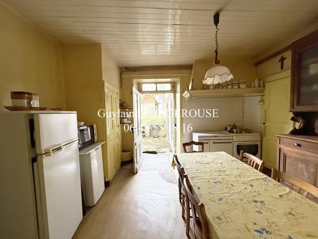 SAINT-ANTHEME Maison Saint Antheme 5 pièce(s) 100 m2 4