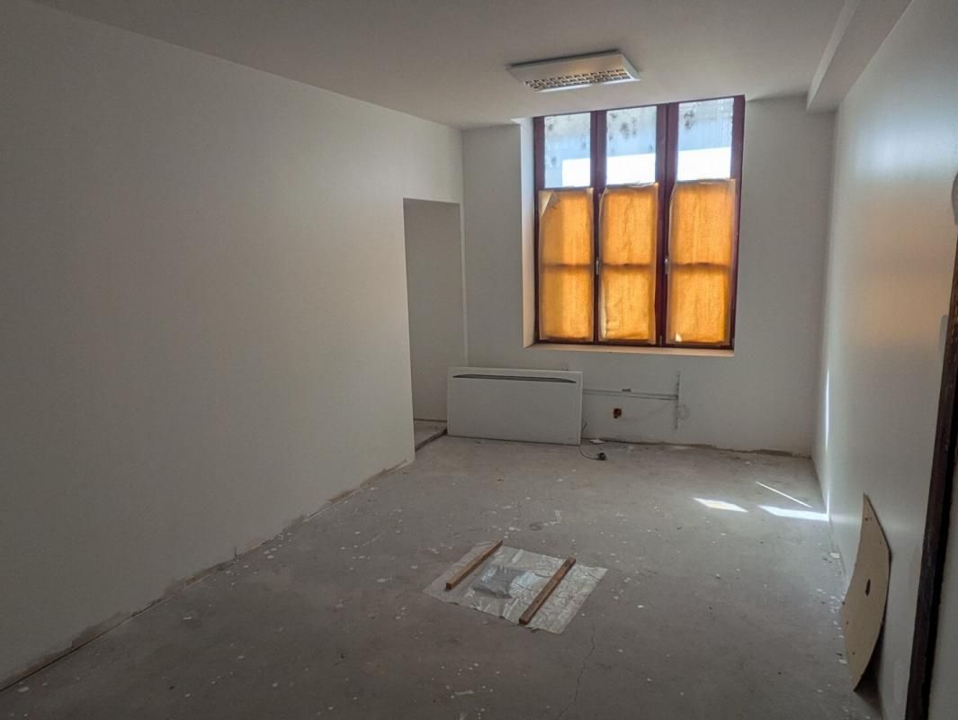 LA CHARITE-SUR-LOIRE Maison La Charite Sur Loire 4 pièce(s) jardin 390 m² 2