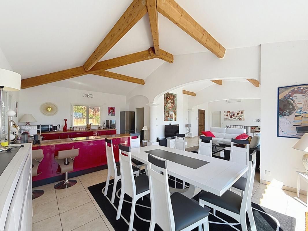 SOLLIES-VILLE SOLLIES-VILLE - PROPRIÉTÉ de 230 m2 sur terrain de 1000 m2 2