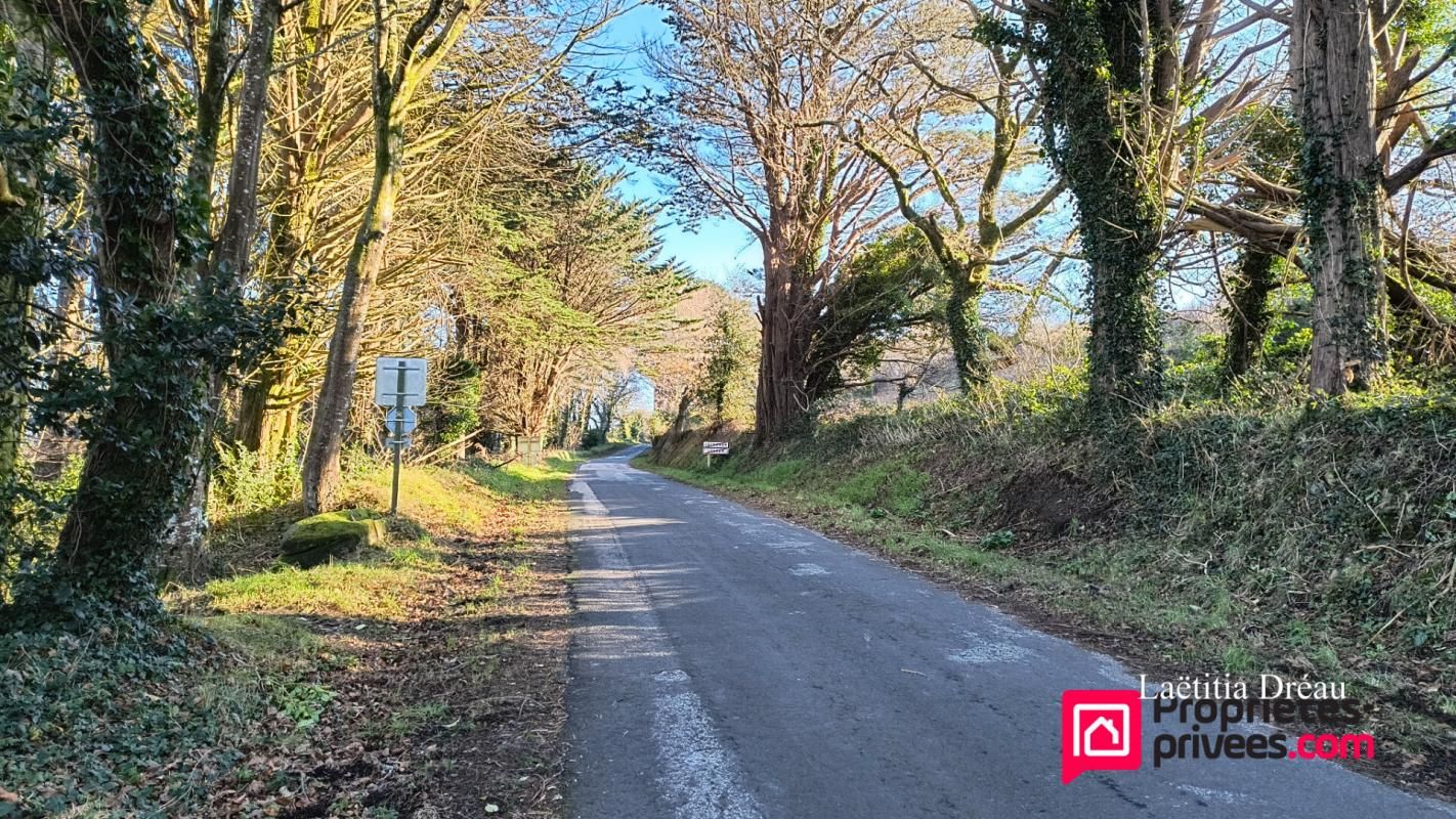 LOCRONAN Exclusivité ! Finistère 29180 Locronan. Terrain constructible en partie viabilisé. Libre de constructeur.  Vue Mer 2