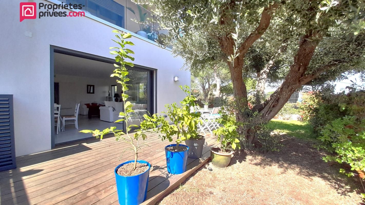 ROQUEBRUNE-SUR-ARGENS Les Issambres 4 pièces  avec garage et emplacement de parking 2