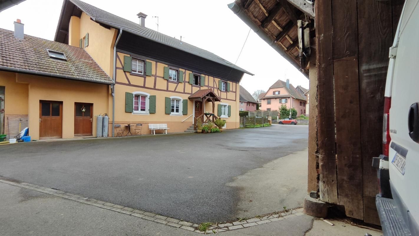 ILLFURTH Secteur Illfurth 68720 : Maison familiale type ferme alsacienne 329 m2 avec dépendances 2