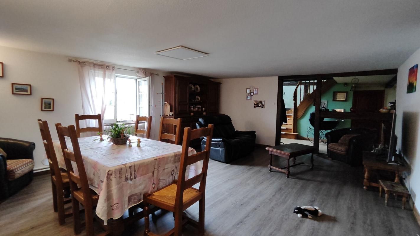 ILLFURTH Secteur Illfurth 68720 : Maison familiale type ferme alsacienne 329 m2 avec dépendances 3