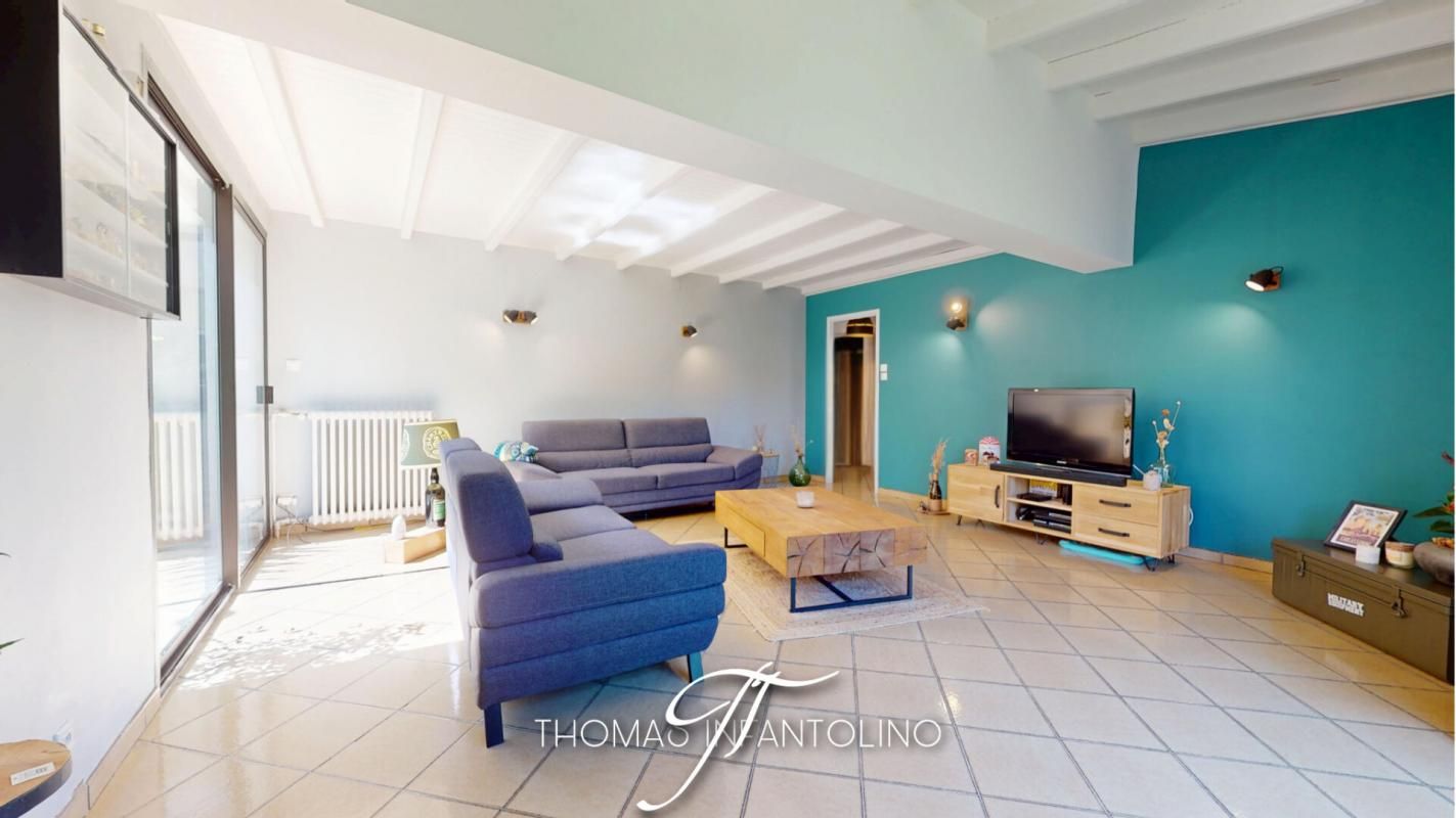CARCASSONNE EN EXCLUSIVITE - PROCHE CENTRE VILLE - ETAT EXCEPTIONNEL - GARAGE 2