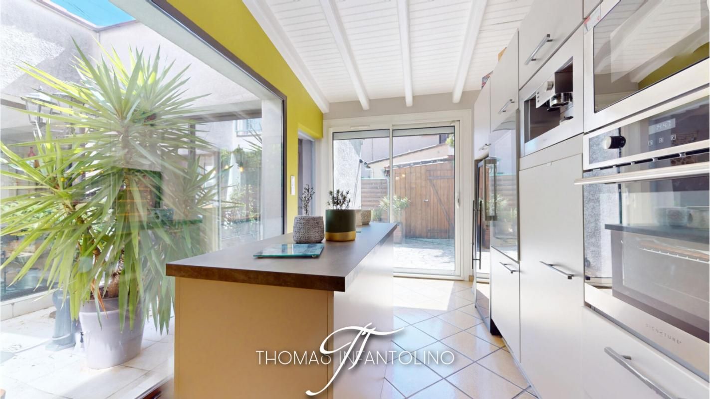 CARCASSONNE EN EXCLUSIVITE - PROCHE CENTRE VILLE - ETAT EXCEPTIONNEL - GARAGE 3