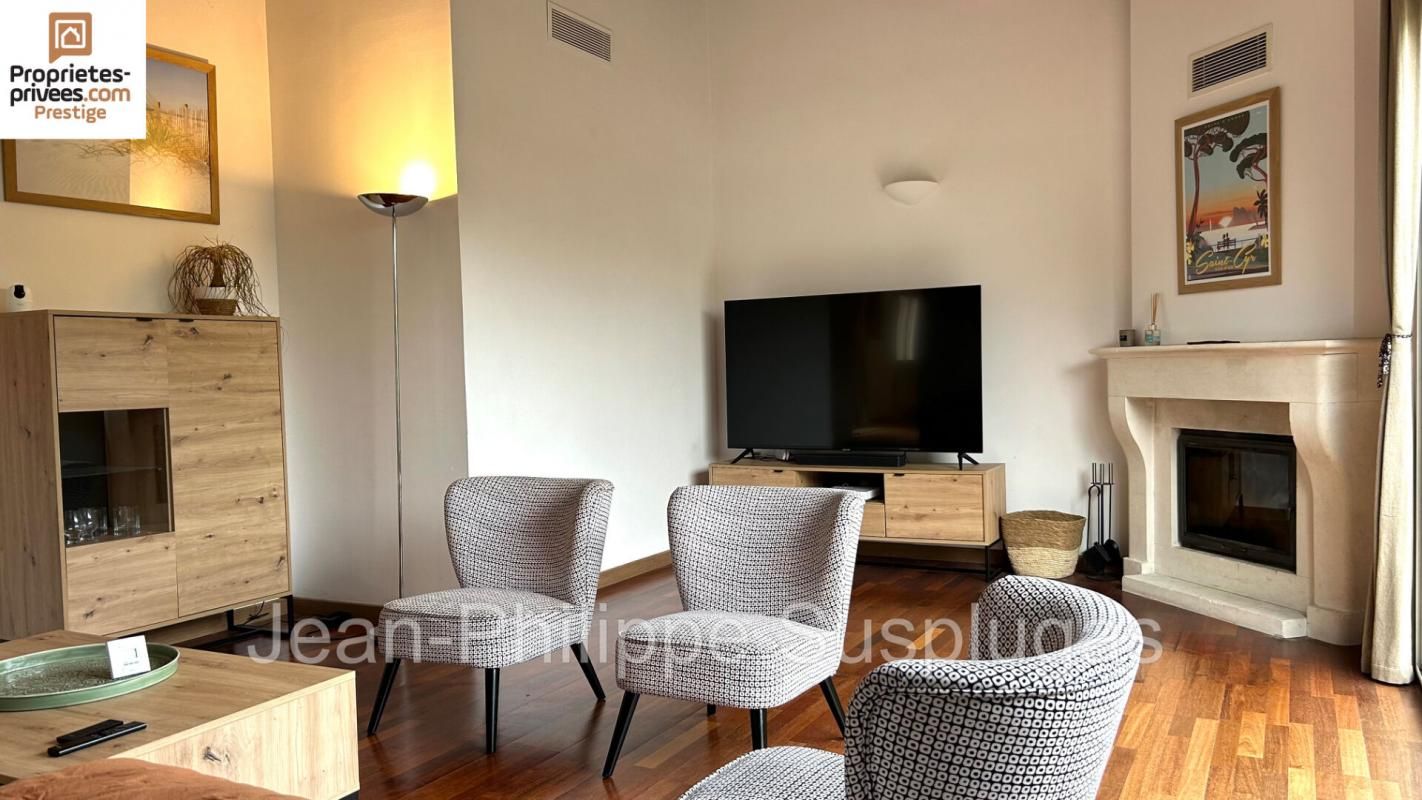 SAINT-CYR-SUR-MER Saint Cyr sur mer : Mas 9 pièce(s) 190 m2 4