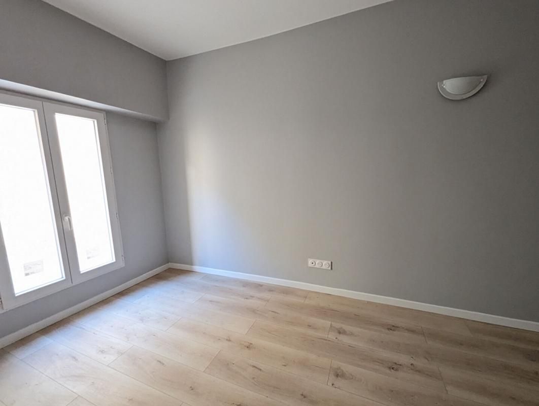 CHANTELOUP-LES-VIGNES Appartement Chanteloup Les Vignes Studio 20.4 m2 3