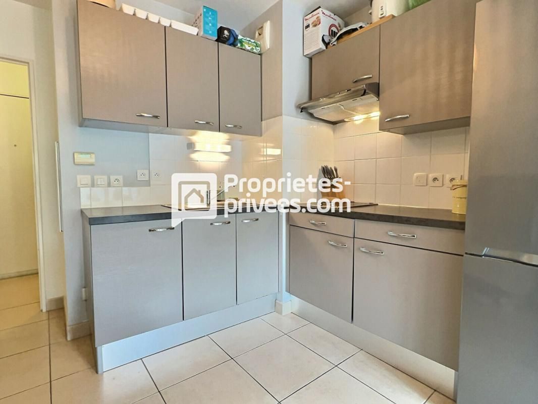 BORDEAUX Appartement T2 d'env. 43.2m² avec balcon et parking au calme sur BORDEAUX (33200) 3