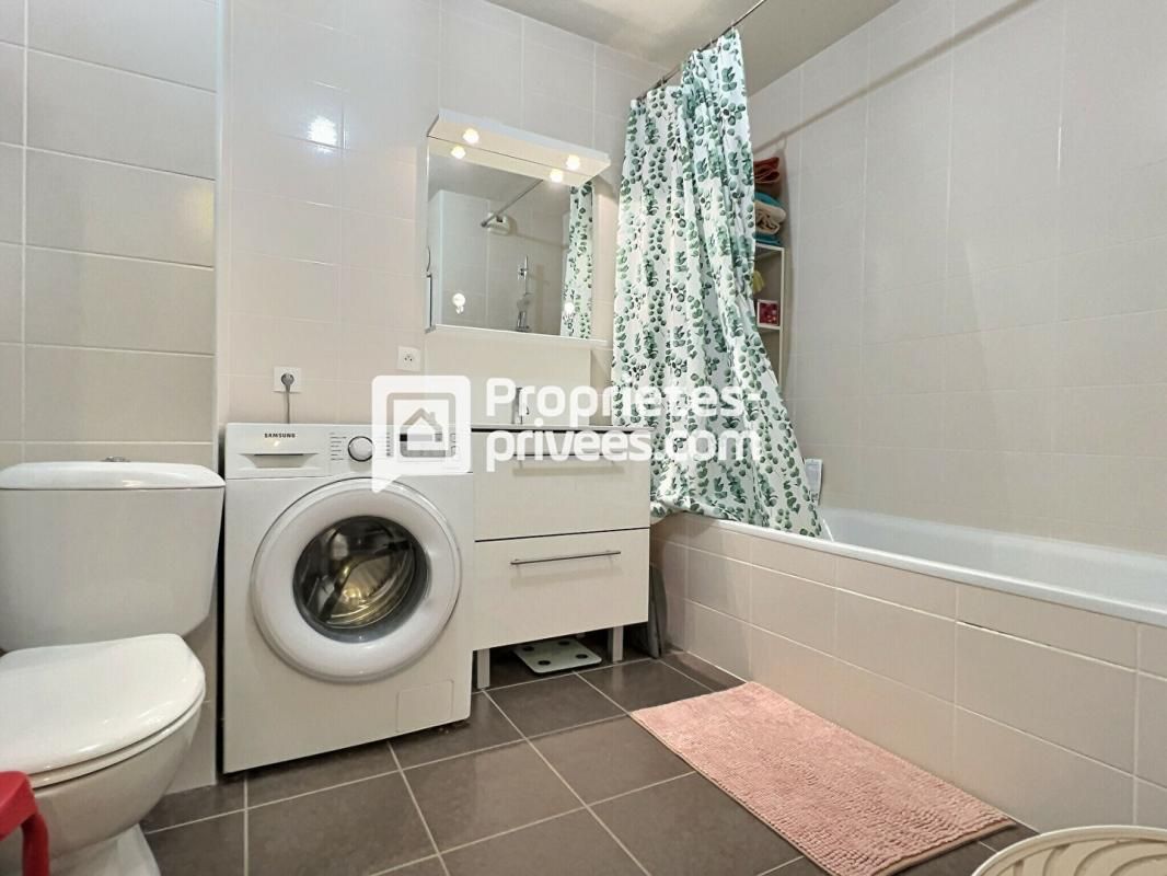 BORDEAUX Appartement T2 d'env. 43.2m² avec balcon et parking au calme sur BORDEAUX (33200) 4