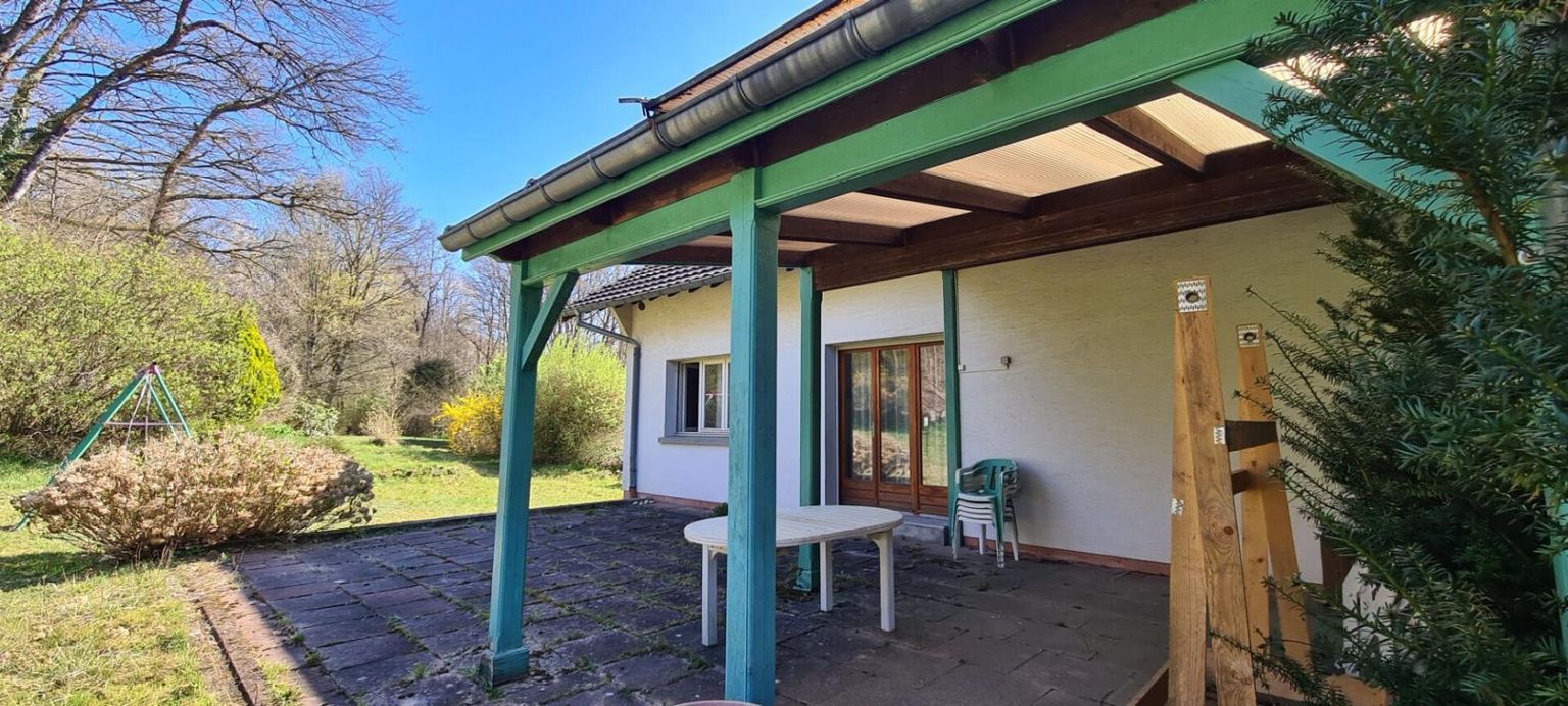 PLANCHER-BAS Charmante maison des années 80 sur un grand terrain arboré de 54 ares 2