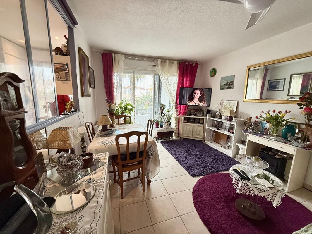 LE GRAU-DU-ROI Grau du Roi grand T2 avec terrasse et parking privé 4