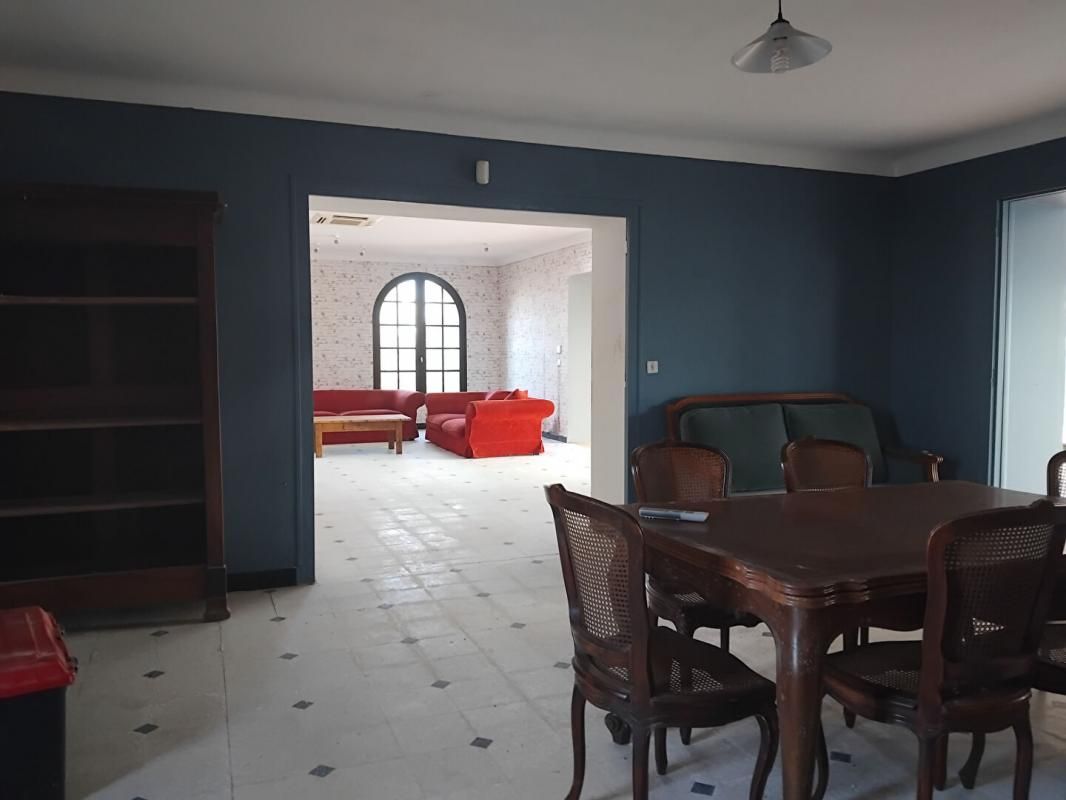 SAINT-CHRISTOLY-MEDOC Deux maison de plus de 500 m² et une dépendance sur parcelle de 4360 m² 3