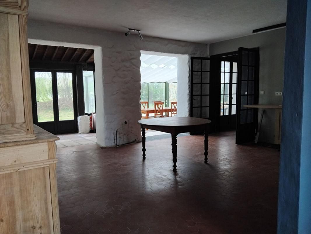 SAINT-CHRISTOLY-MEDOC Deux maison de plus de 500 m² et une dépendance sur parcelle de 4360 m² 4
