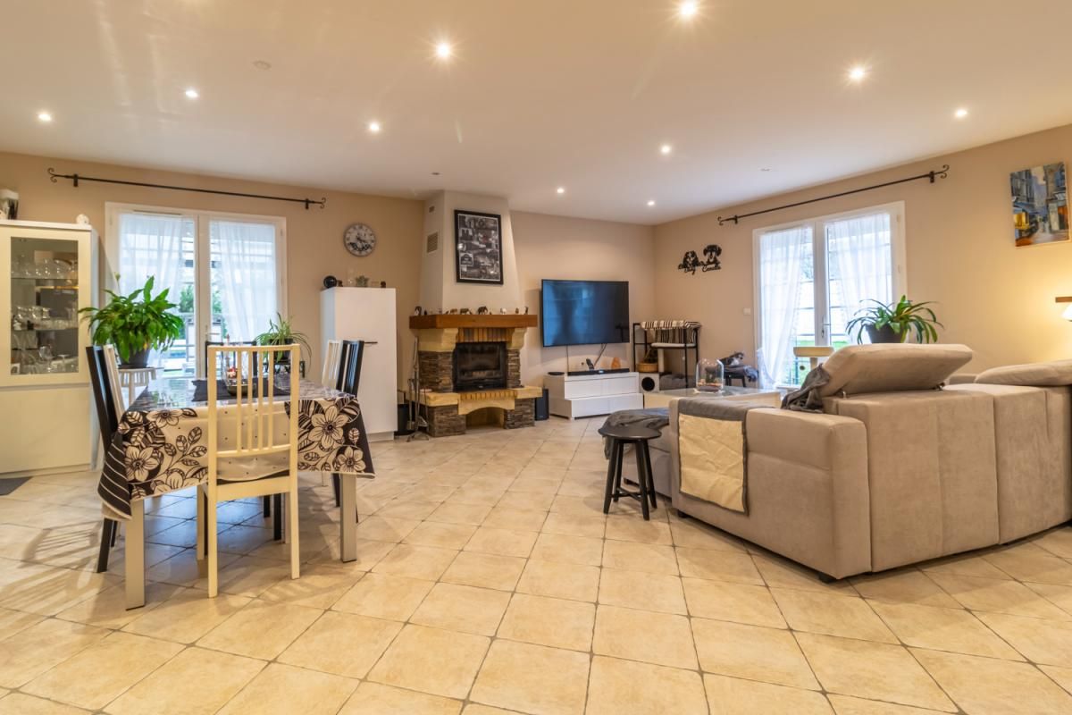 CHABRIS Maison Chabris 5 pièce(s) 123 m2 2