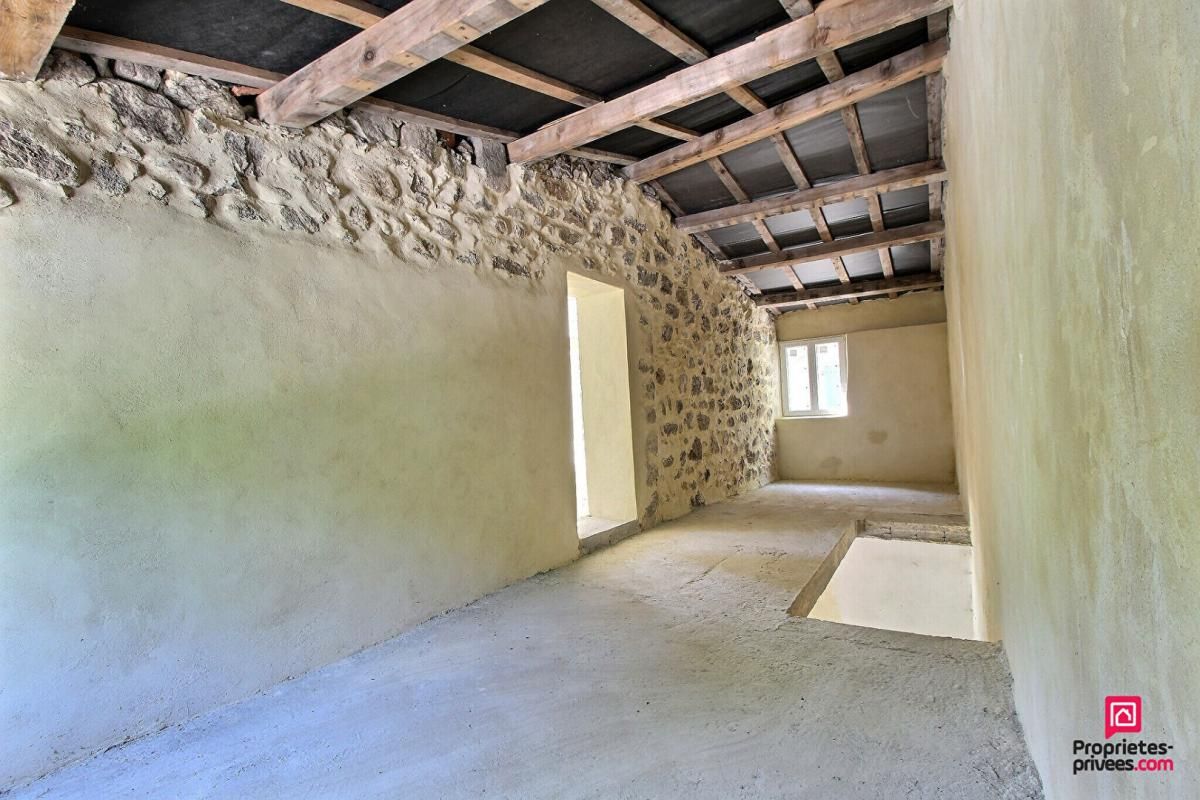 BARNAS Maisons à rénover de 154 m2 sur Barnas 3