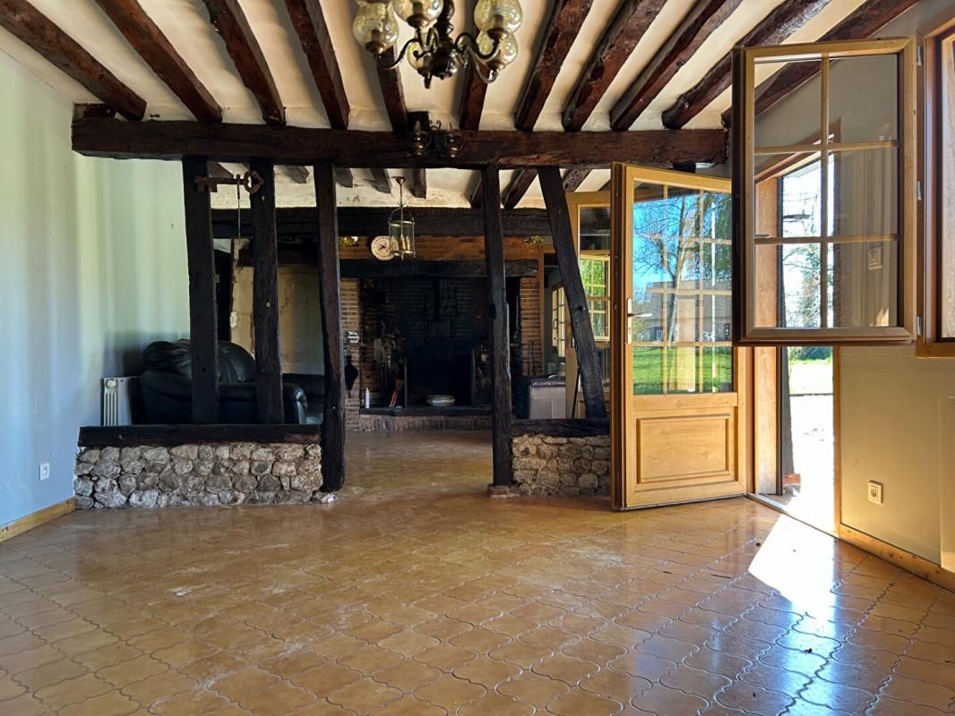 LA NOE-POULAIN 27560 Maison Normande dans bel environnement 189 400 Euros 4