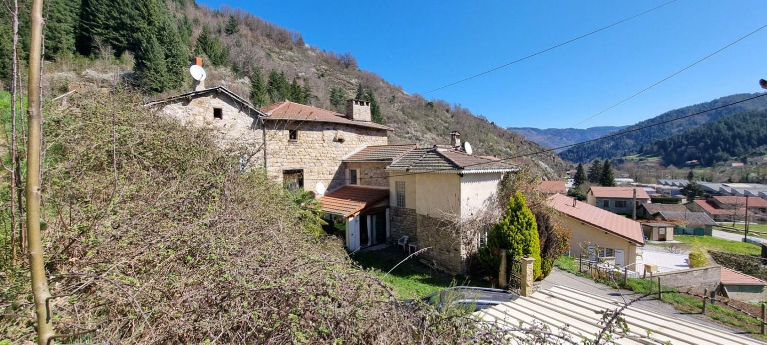 Maison  7 pièce(s) 220 m2