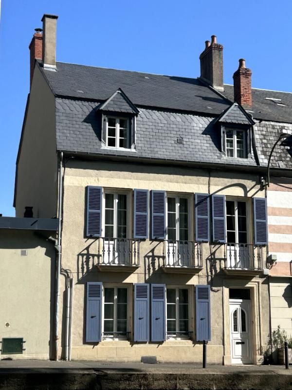 NEVERS Unique Nevers-Centre-Ville Maison 7 pièce(s) 204 m2 2