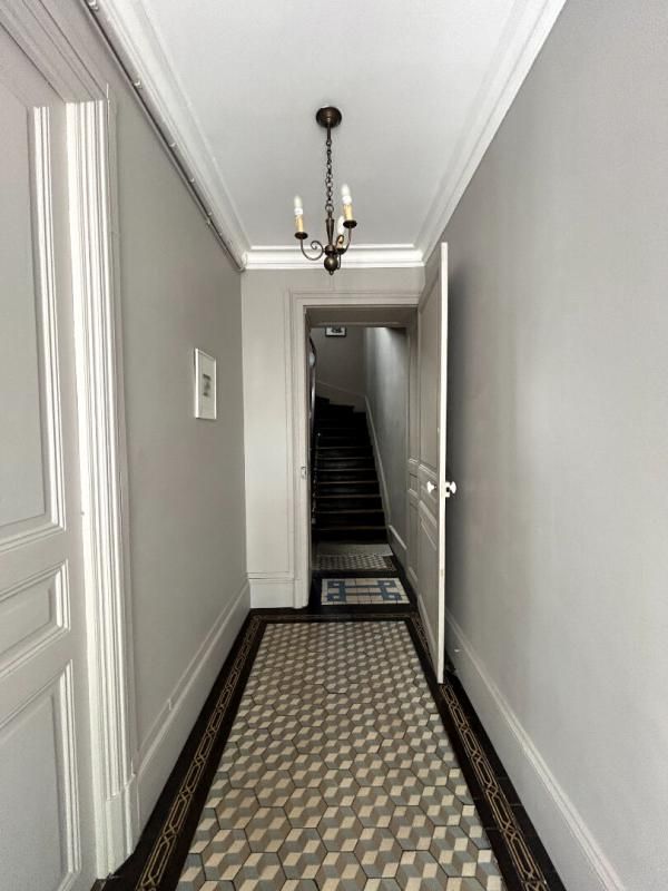 NEVERS Unique Nevers-Centre-Ville Maison 7 pièce(s) 204 m2 3