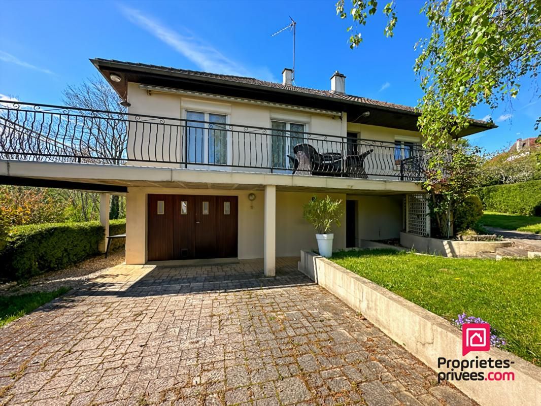 Proche Avallon Maison avec jardin rénovée
