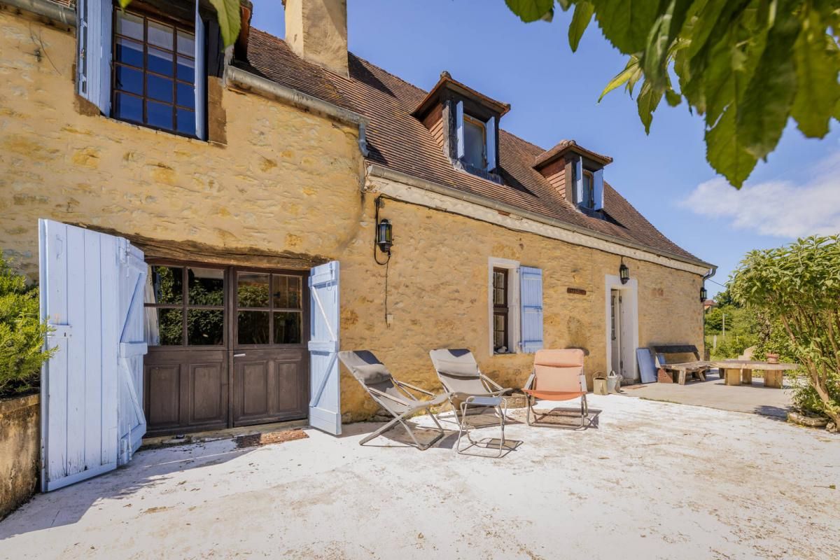 SAINT-POMPONT Charmante maison en pierre avec 3 chambres 4