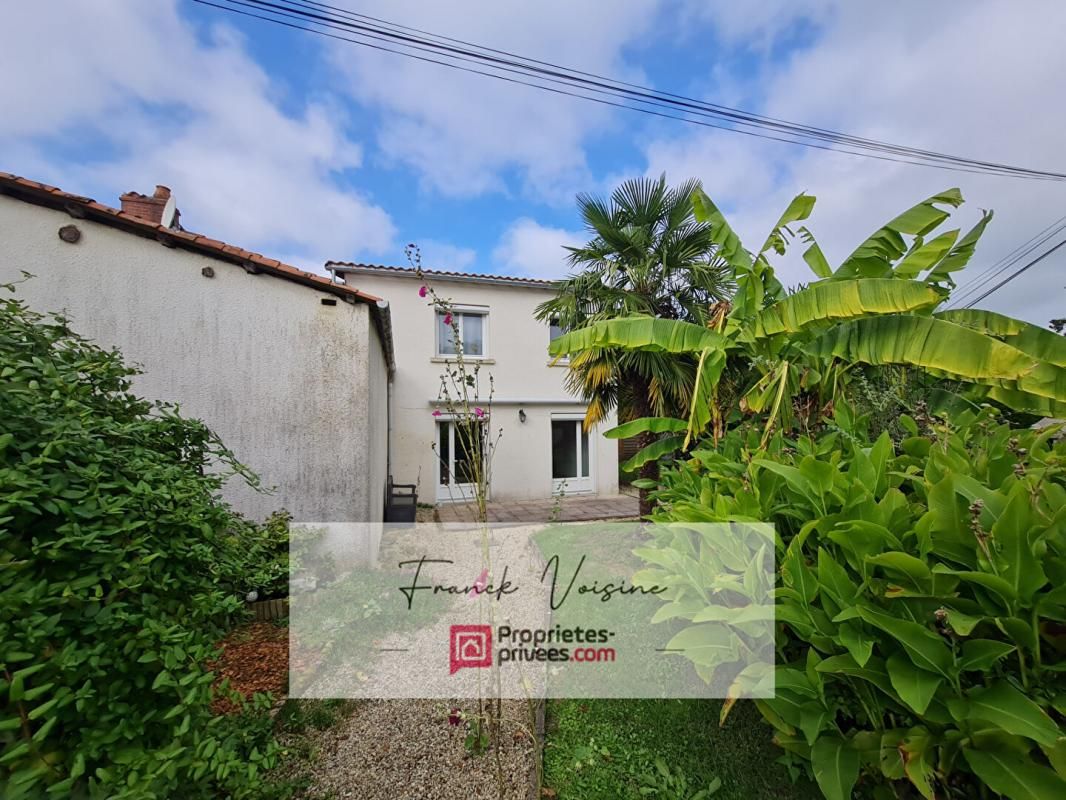 Maison de 162 m2 A VENDRE à Sevremont avec 5 chambres sur un terrain de 693 m2 env