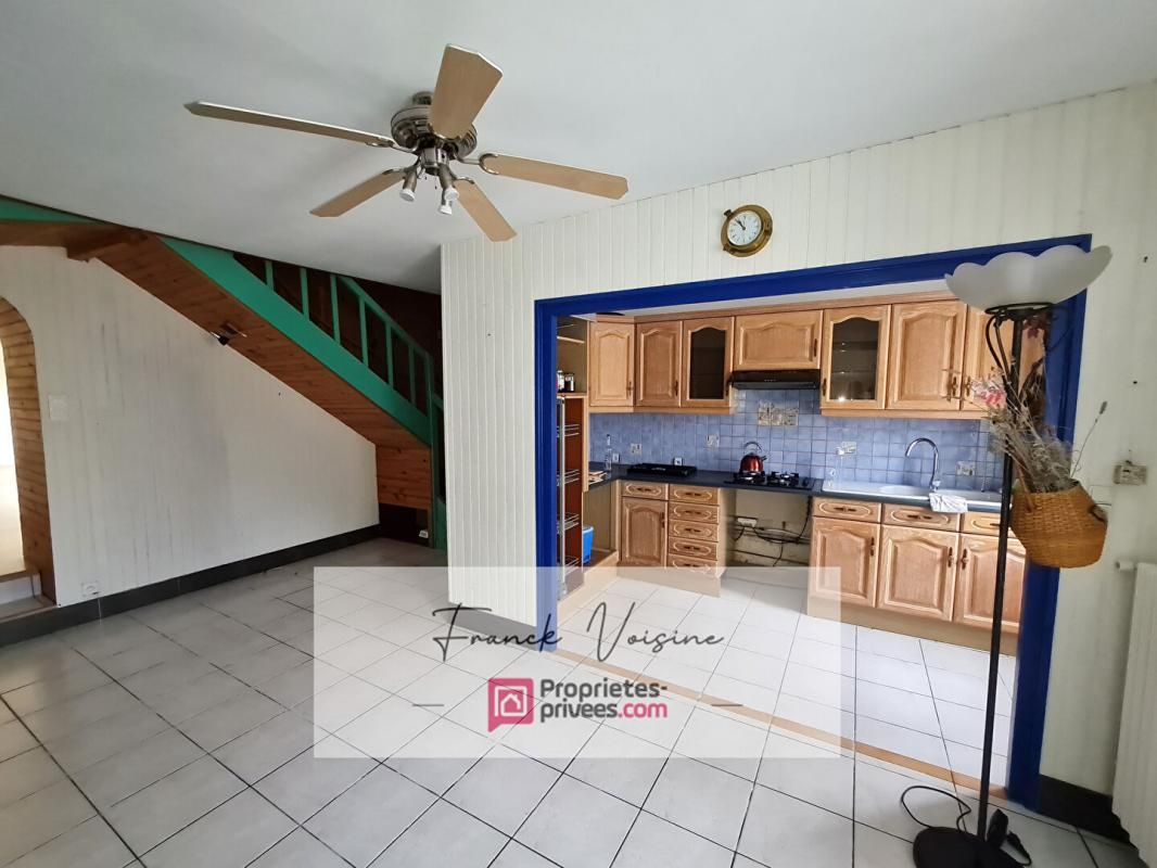 SÈVREMONT Maison de 162 m2 A VENDRE à Sevremont avec 5 chambres sur un terrain de 693 m2 env 2