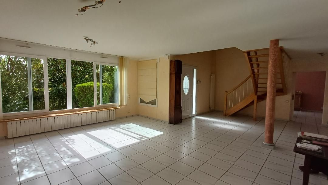 LA SOUTERRAINE Maison La Souterraine 9 pièce(s) 252 m2 2