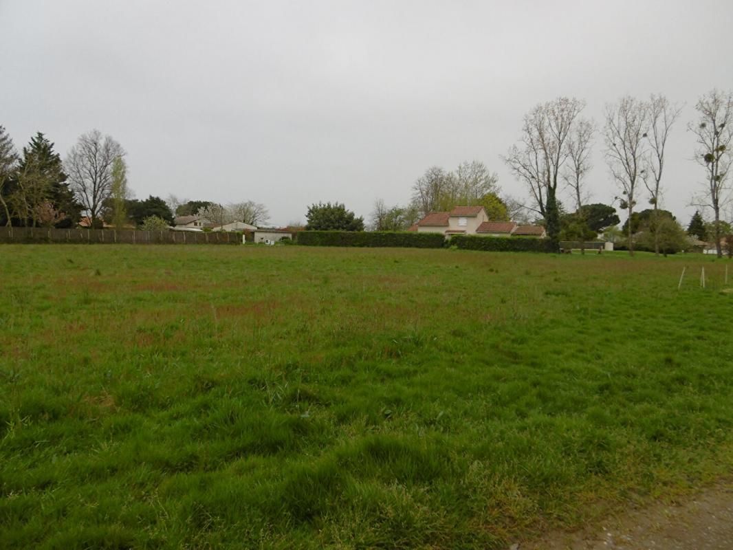 Terrain 1415 m2